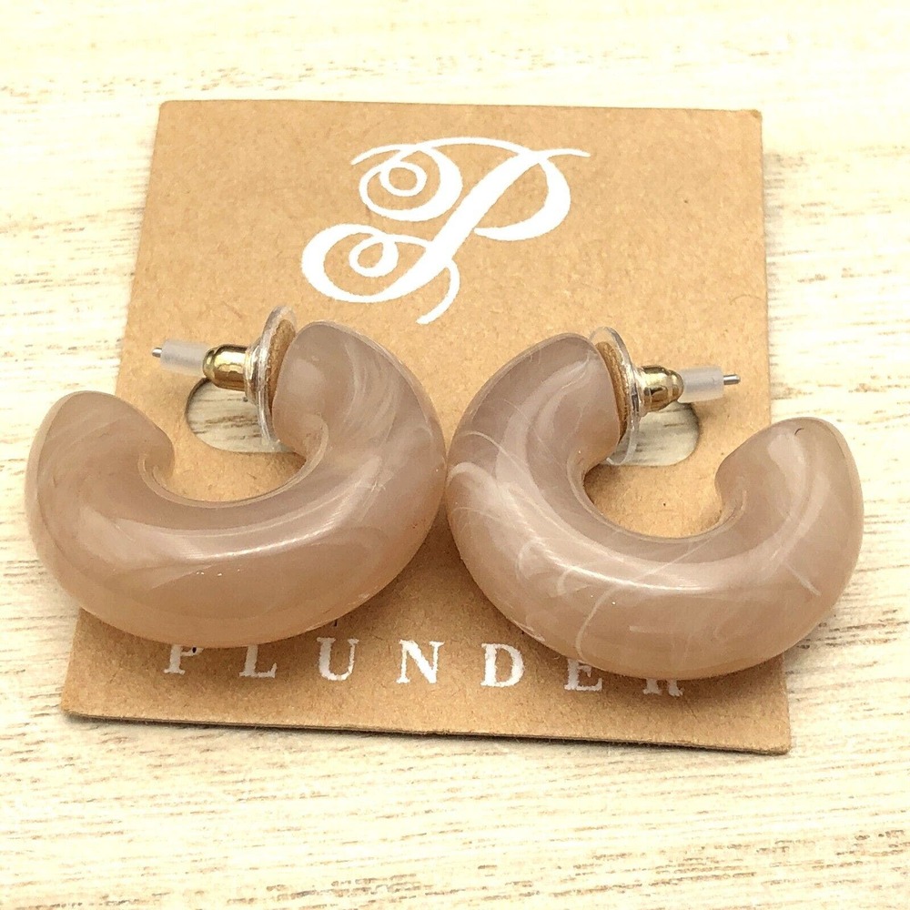 Plunder Earrings Chunky Caramel Latte Marble Swirl Acrylic Lightweight Hoop NWOT